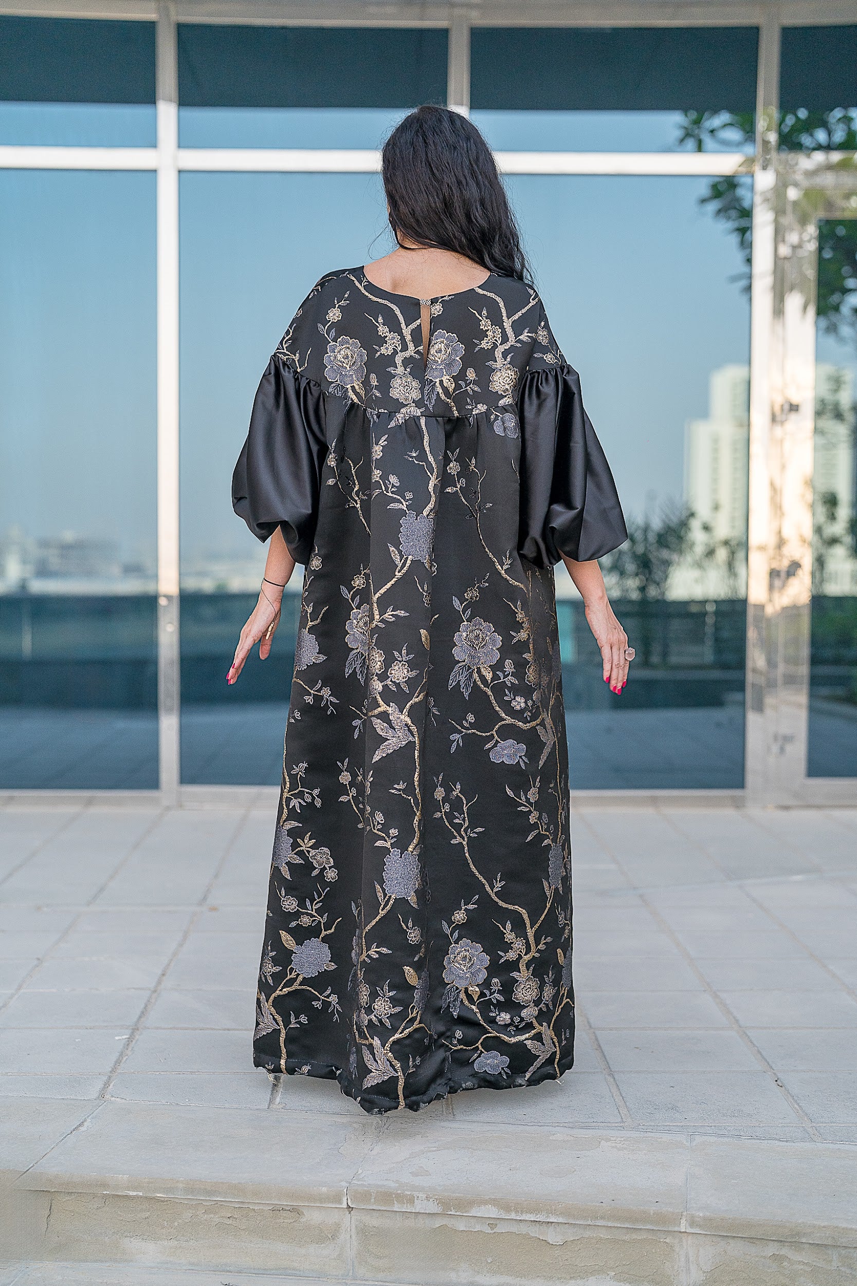 Dress with fluffy sleeves