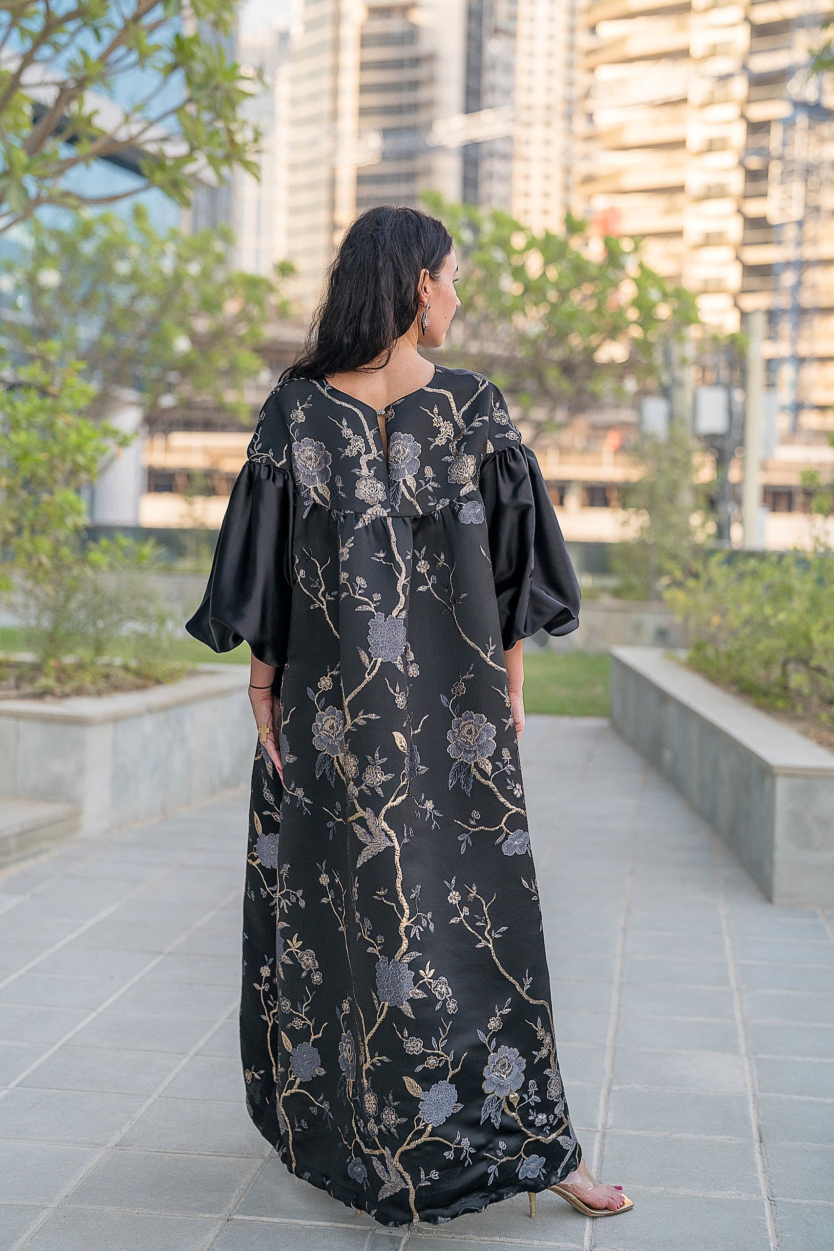 Dress with fluffy sleeves